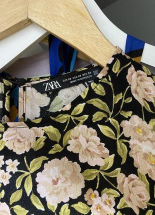 Легка міні сукня, плаття zara в квітковий принт, хс3 фото