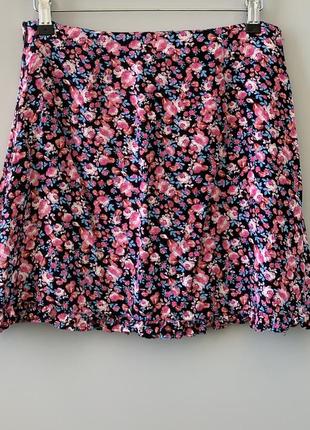 Легкая короткая юбка в цветочный принт3 фото