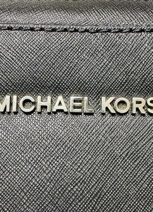 Оригінальна шкіряна сумочка кросбоді michael kors 32s4stvc3l  чорного кольору7 фото