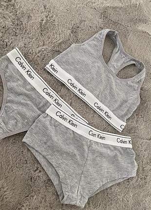 Комплект calvin klein топ, трусы, стринги