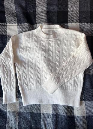 Білоснійжний светр