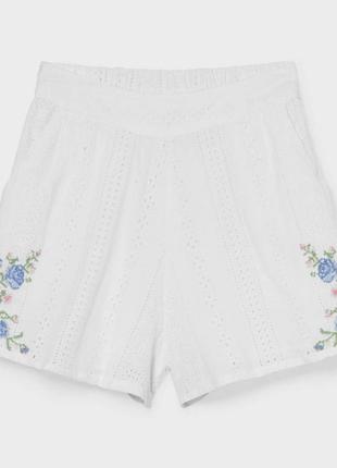 Актуальные летние белые шорты прошва с вышивкой цветы р 401 фото