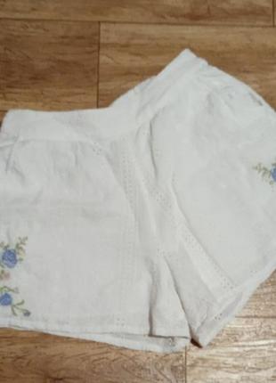 Актуальные летние белые шорты прошва с вышивкой цветы р 404 фото