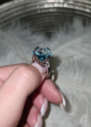 Кольцо со светло-голубым камнем.3 фото