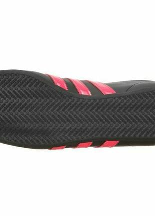Нові жіночі кросівки Спортивные штаны adidas sport essentials puma nb8 фото