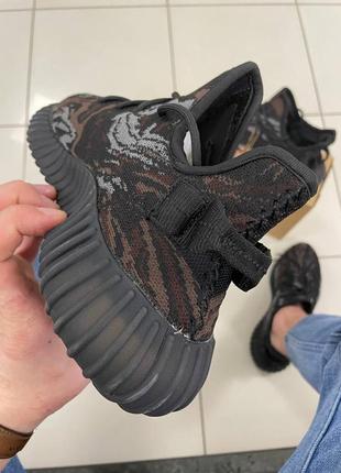 Кроссовки adidas yeezy boost 350 v22 фото