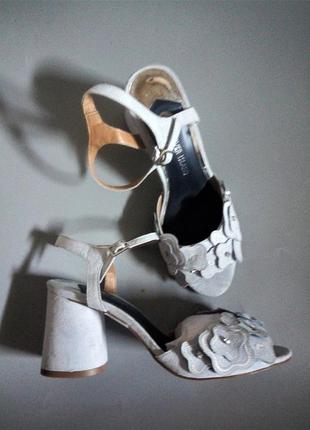 Sale!! 41 р стильные босоножки river island