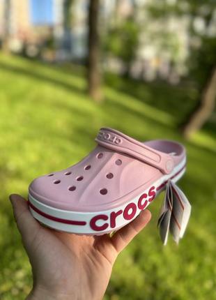 Женские кроксы баябенд crocs bayaband розового цвета8 фото