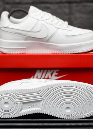 Чоловічі кросівки nike air force 1 low white 443 фото