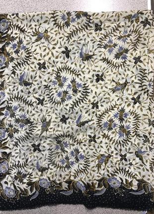 Большой красивый платок-палантин из шифонового шелка8 фото