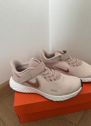 Кросівки nike 5.5 us 35,5 наш