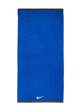 Полотенце nike fundamental towel medium varsity royal/white - n.et.17.452.md