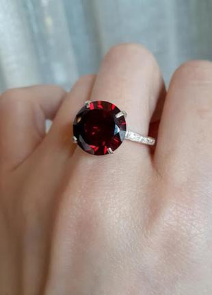 Серебряное  кольцо персия с красными камнями3 фото