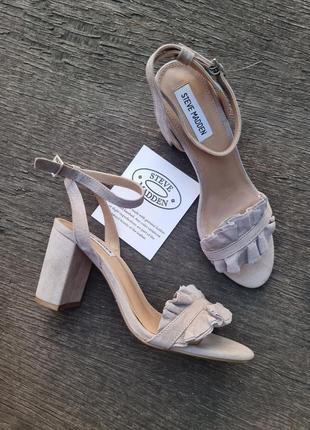 Очень удобные босоножки steve madden us9-39-25.5cm