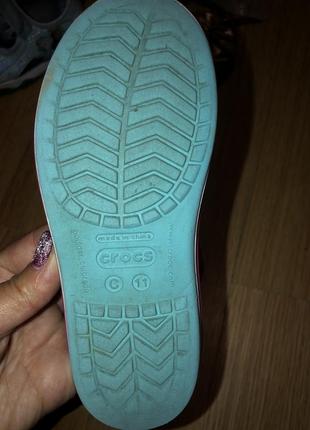Crocs 7