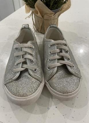 Кеды серебристые hm 27 размер 17см стелька