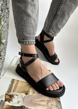 Босоніжки шкіра