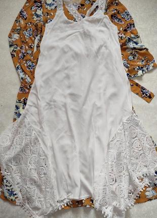 Белое платье свободного кроя с кружевом3 фото