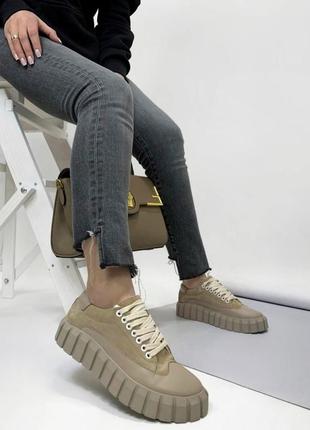 Замшеві кеди на високій підошві