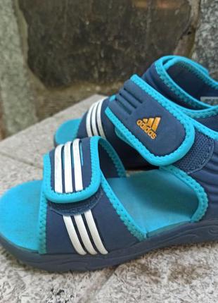 Босоніжки, сандалі adidas