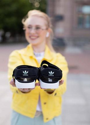 Сандалі adidas adilette sandals чорні з білою підошвою жіночі / чоловічі2 фото