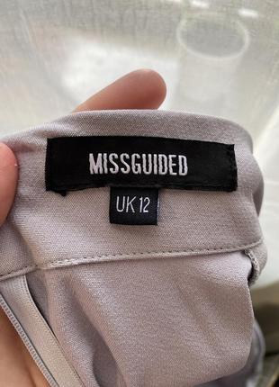 Женское короткое платье с завязками missguided5 фото