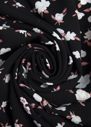 Ткань плательная креп мадагаскар квіткова хвиля чорна