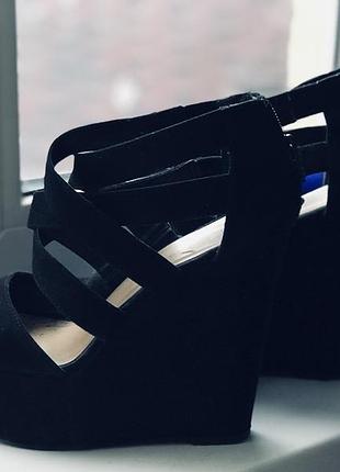 Босоножки new look