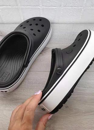 Крокс платформ крокбенд чорні crocs crocband platform clog black / white5 фото