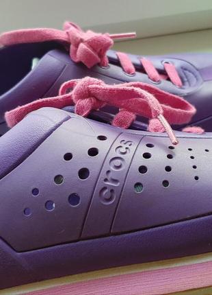 Фирменные кроссовки crocs.6 фото