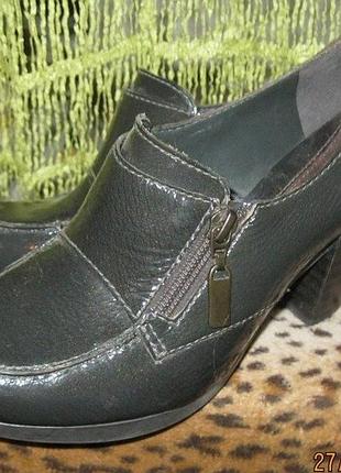 Закрытые туфли clarks 38 размера