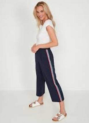Класні стрейчеві штани — кюлоти бренд m&co