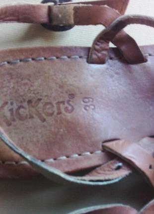 Кожанные босоножки  kickers4 фото