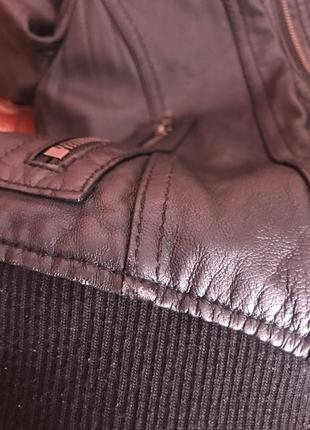 Женская базовая осенняя черная кожаная куртка кожанка zara7 фото