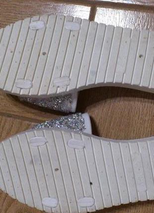Шлепанцы женские примарк шльопанці жіночі білі тапочки капці slippers primark р.38,5🇮🇪🇨🇳6 фото