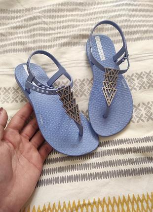 Босоножки ipanema grendene 08gr16br