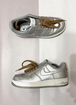 Кросівки nike air force 1 срібні шкіряні 40 розмір