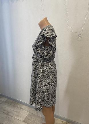 Легкое красивое платье цветочный принт от new look, размер 44-469 фото