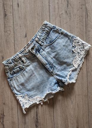 Короткие джинсовые шорты с кружевом б/у примарк denim 12-13 лет 152-158 см