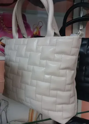 Женская стеганая качественная вместительная сумка от украинского производителя бежевая (№752)3 фото