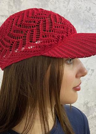 Женская летняя кепка красного цвета5 фото