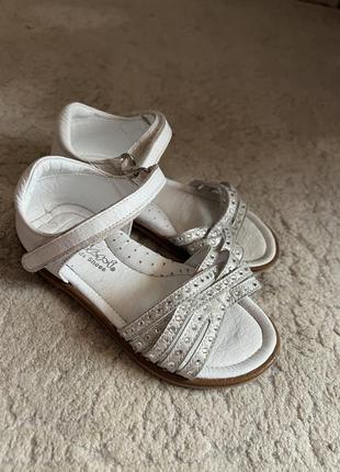 Босоножки для девочки