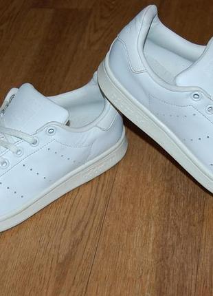 Кожаные кроссовки 38 р stan smith оригинал