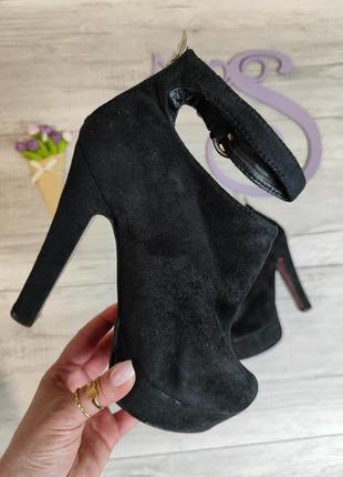 Женские замшевые ботильоны stile shoes черного цвета с открытым носком размер 37