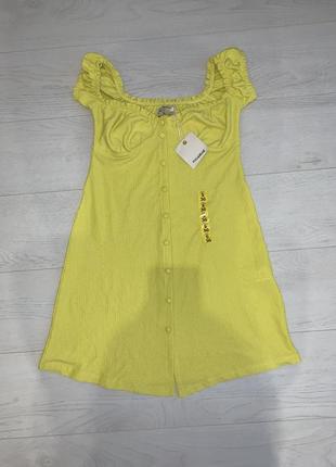 Короткое платье платье желтое новое pull &amp; bear xs-s