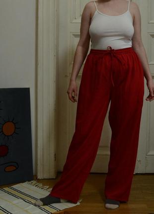Красные брюки с карманами3 фото