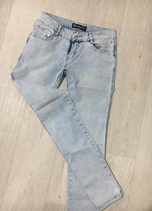 Женские светлые скинни джинсы3 фото