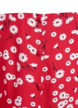 Красная юбка в цветочек3 фото