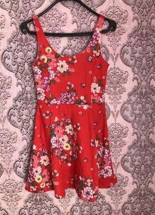 Сукня по фігурі