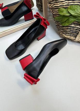 Черные кожаные туфли с красным бантиком много цветов2 фото